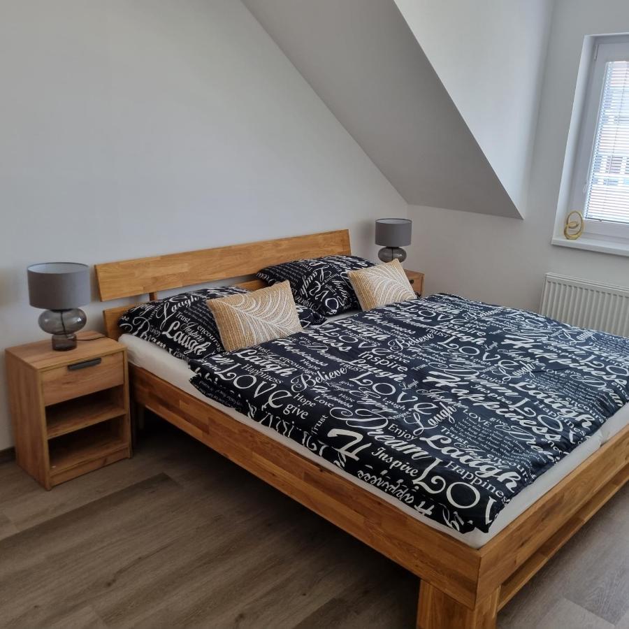 Cerna Ruze- Apartman 5 Plzeň Exteriör bild