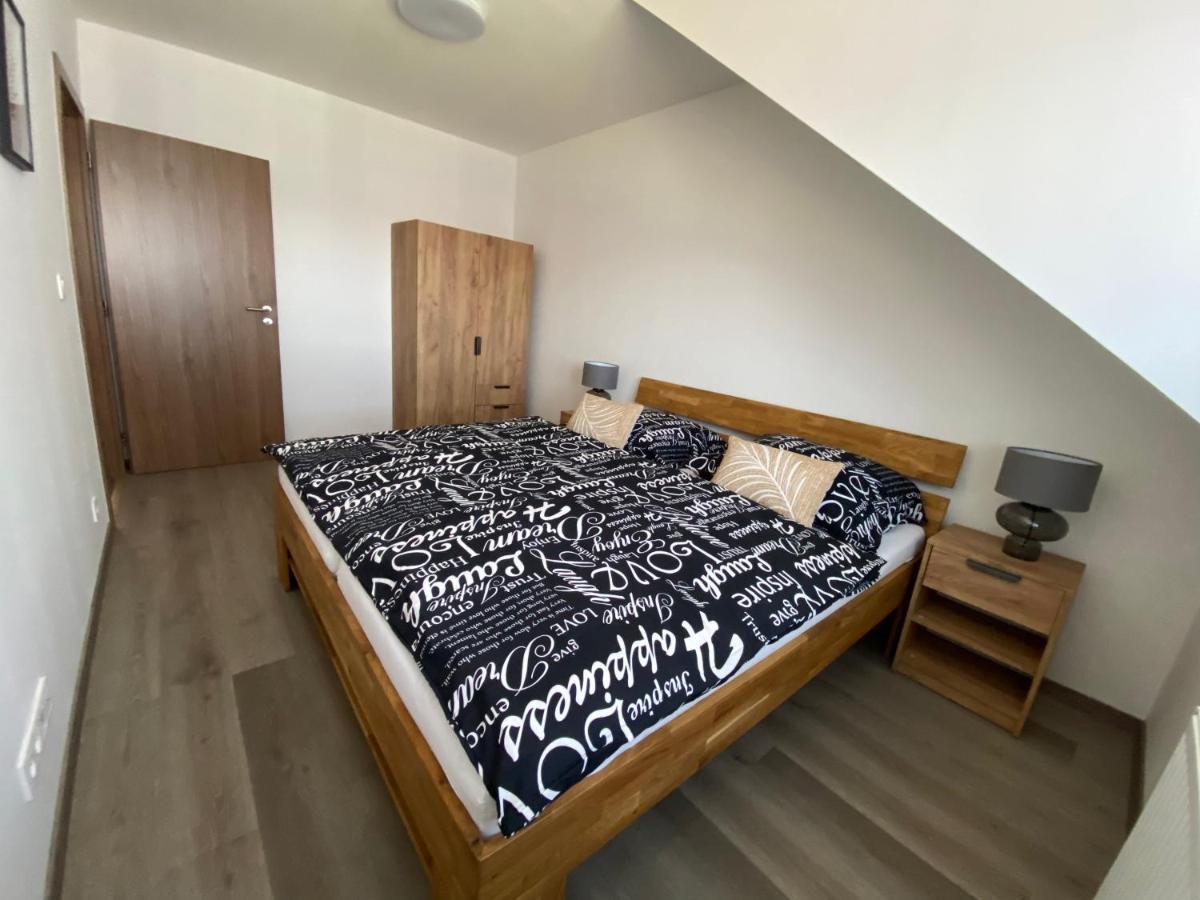 Cerna Ruze- Apartman 5 Plzeň Exteriör bild